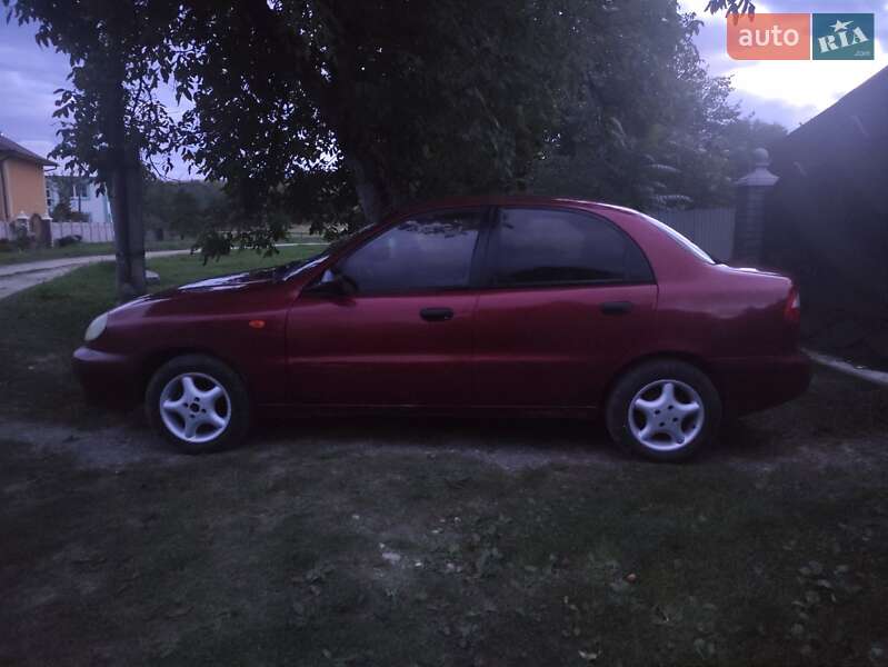 Седан Daewoo Sens 2006 в Косове