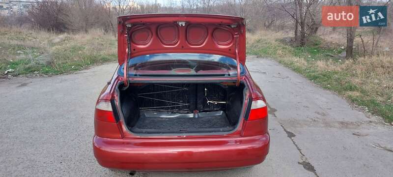 Седан Daewoo Sens 2002 в Кривом Роге