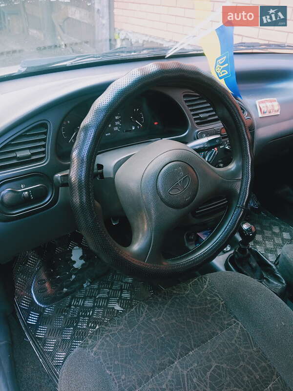 Седан Daewoo Sens 2004 в Сарнах