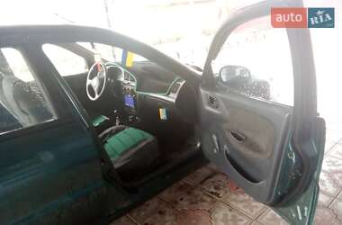 Седан Daewoo Sens 2005 в Новом Буге