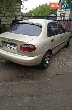 Седан Daewoo Sens 2004 в Новомосковске