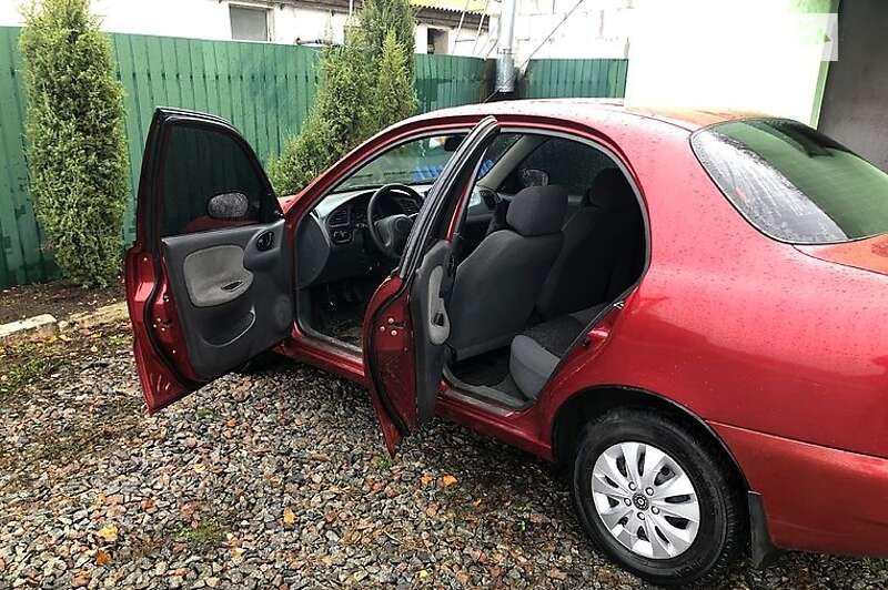 Седан Daewoo Sens 2006 в Тростянце