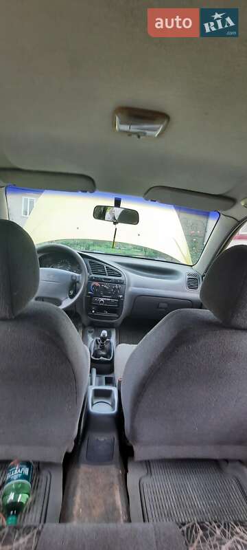 Седан Daewoo Sens 2006 в Вижниці