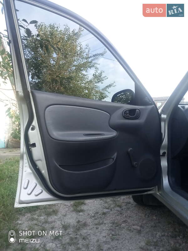 Седан Daewoo Sens 2003 в Богуславе