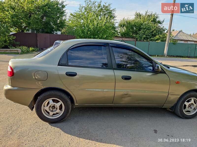 Седан Daewoo Sens 2002 в Кривому Розі