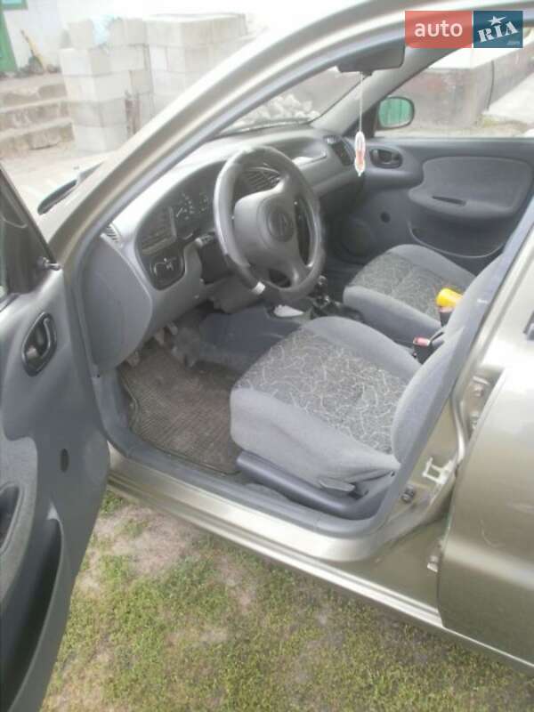 Седан Daewoo Sens 2005 в Днепре