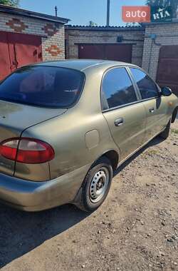 Седан Daewoo Sens 2004 в Ромнах