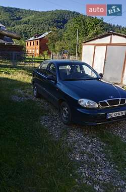 Седан Daewoo Sens 2004 в Косове