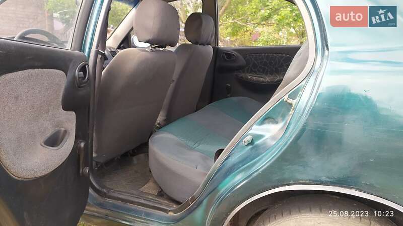 Седан Daewoo Sens 2004 в Харькове