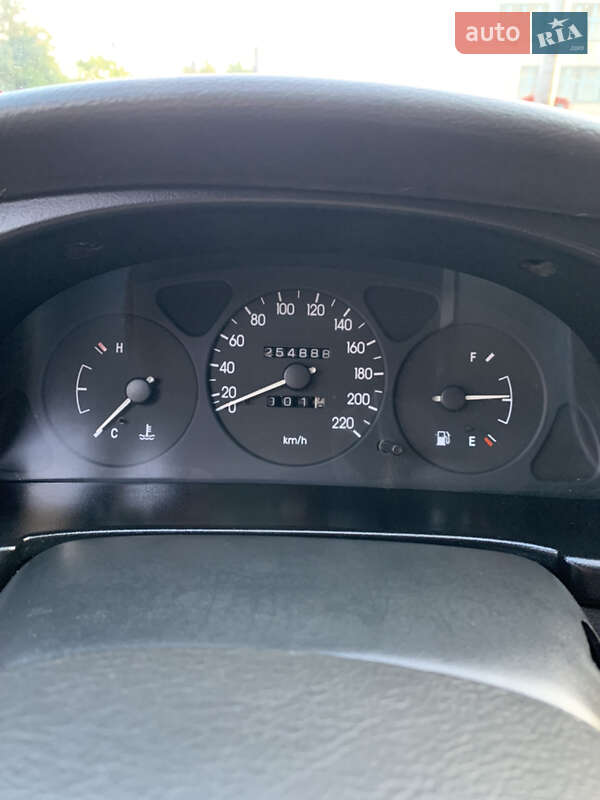 Седан Daewoo Sens 2004 в Киеве