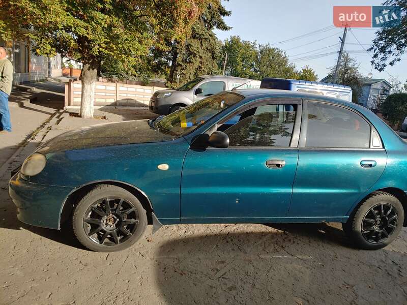 Седан Daewoo Sens 2003 в Днепре