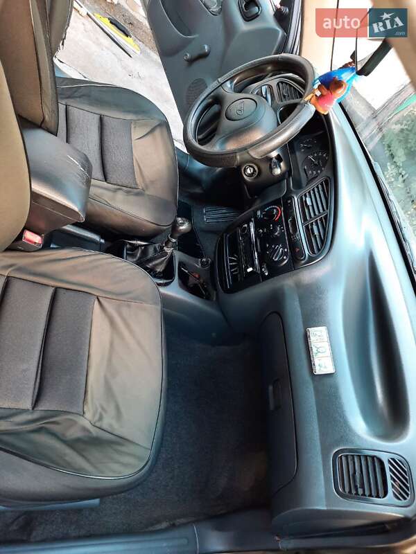 Седан Daewoo Sens 2003 в Запорожье