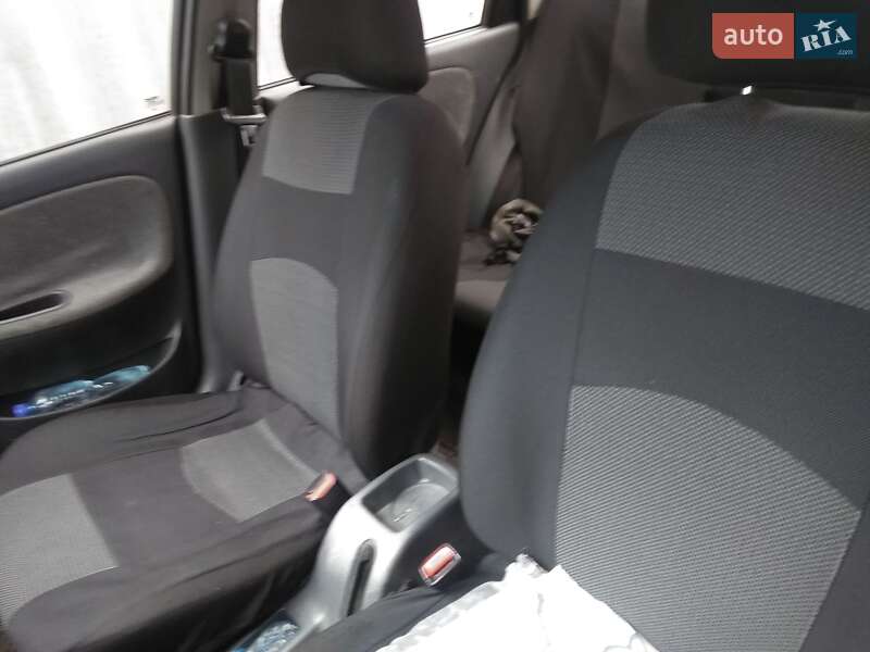 Седан Daewoo Sens 2005 в Днепре