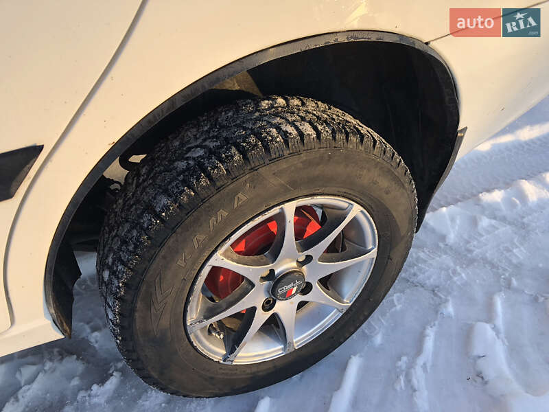 Седан Daewoo Sens 2004 в Киеве
