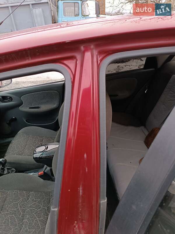 Седан Daewoo Sens 2006 в Смеле