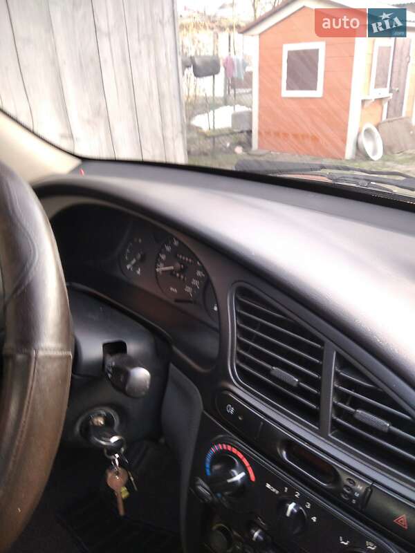 Седан Daewoo Sens 2004 в Бродах