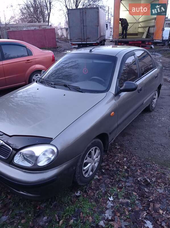 Седан Daewoo Sens 2003 в Днепре