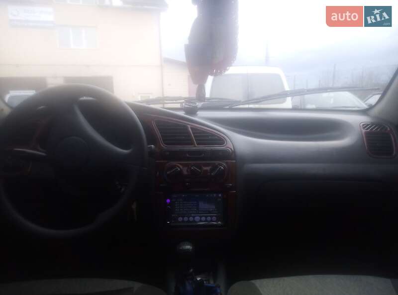 Седан Daewoo Sens 2004 в Ивано-Франковске