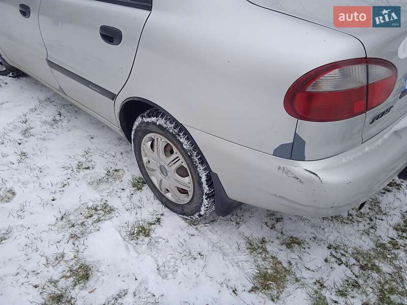 Седан Daewoo Sens 2006 в Остроге