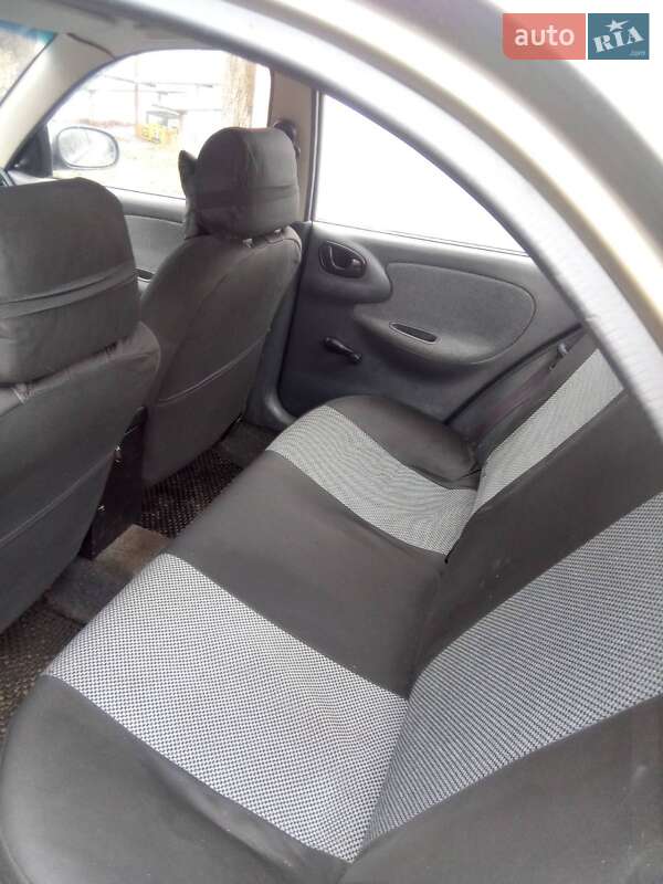 Седан Daewoo Sens 2005 в Черкассах