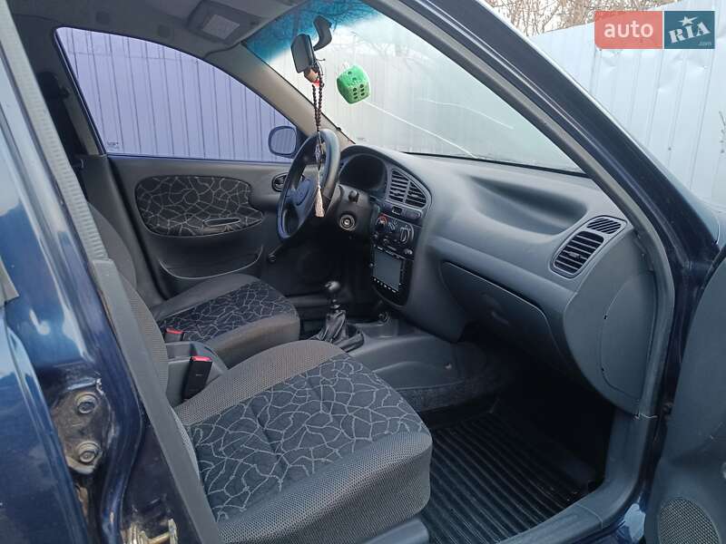 Седан Daewoo Sens 2003 в Полтаві