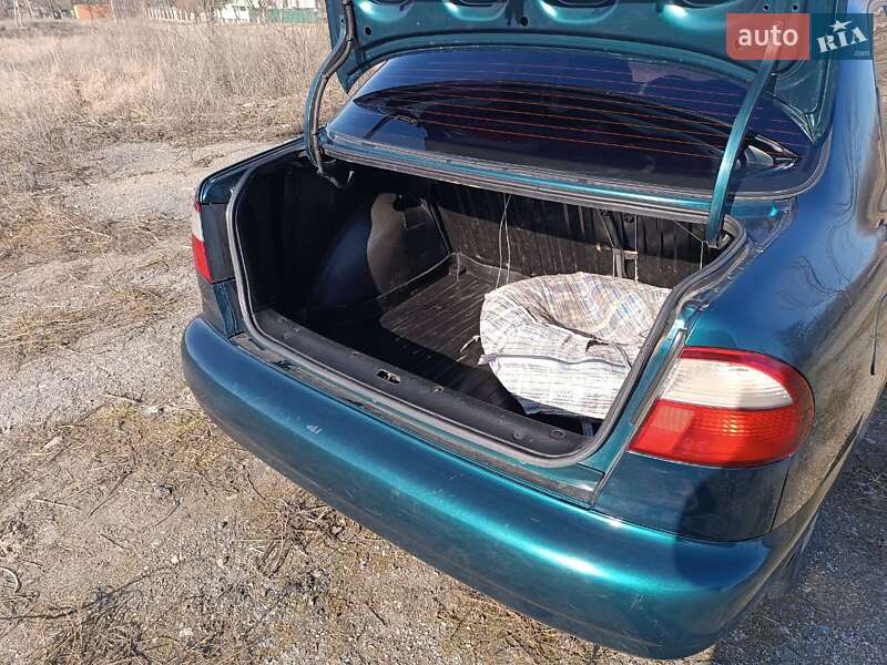 Седан Daewoo Sens 2004 в Долинской