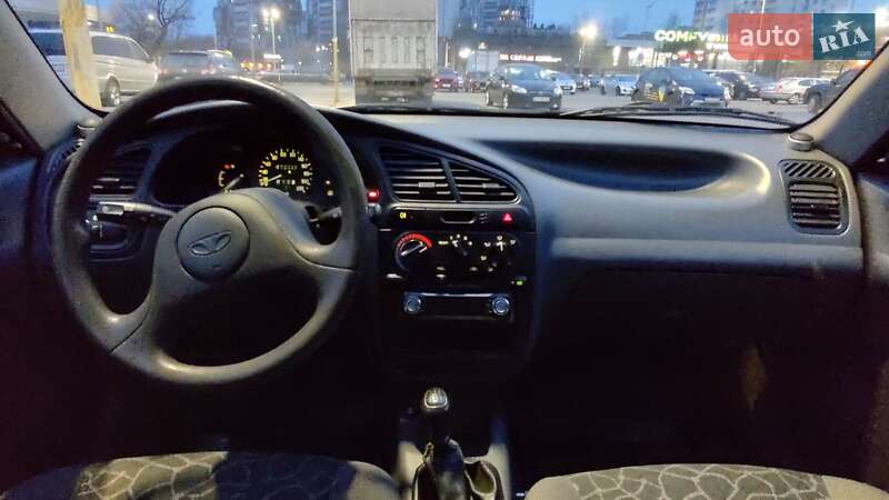Седан Daewoo Sens 2003 в Днепре