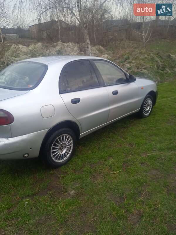 Седан Daewoo Sens 2003 в Луцке