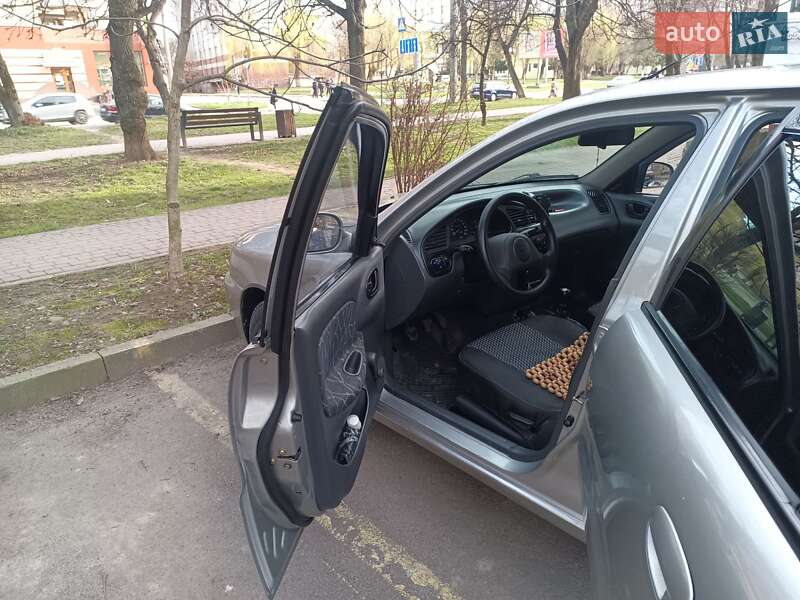 Седан Daewoo Sens 2004 в Тлумаче