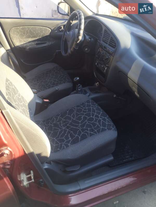 Седан Daewoo Sens 2003 в Тернополі