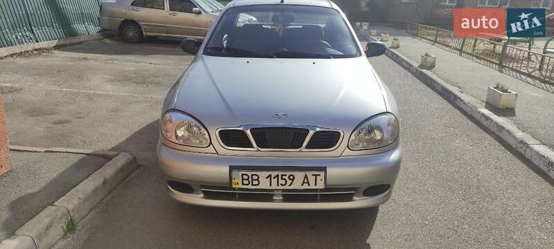 Седан Daewoo Sens 2003 в Вишневом