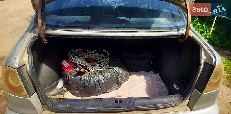 Седан Daewoo Sens 2004 в Мерефа