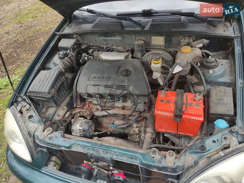 Седан Daewoo Sens 2003 в Кременце