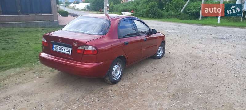 Седан Daewoo Sens 2004 в Виноградові