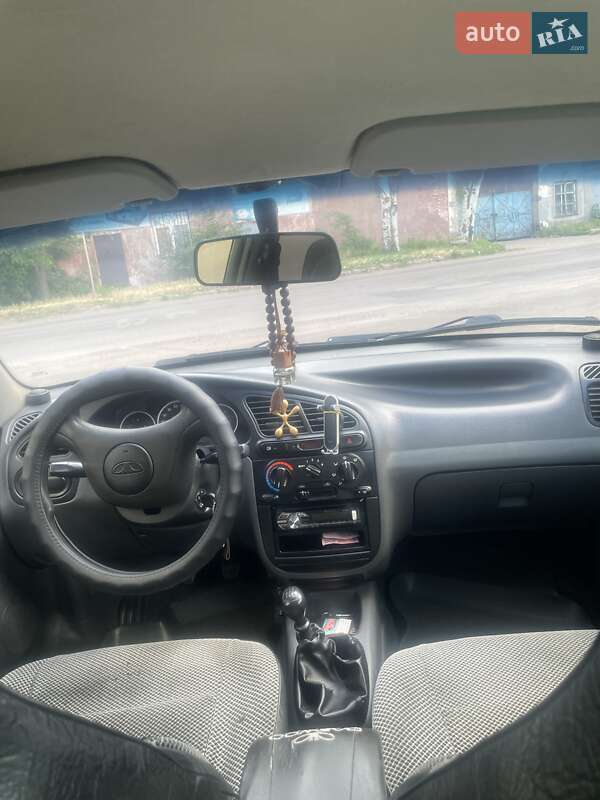 Седан Daewoo Sens 2004 в Днепре