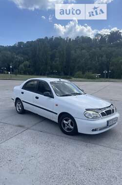 Седан Daewoo Sens 2004 в Каневе