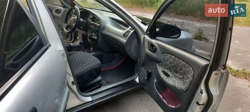 Седан Daewoo Sens 2002 в Киеве