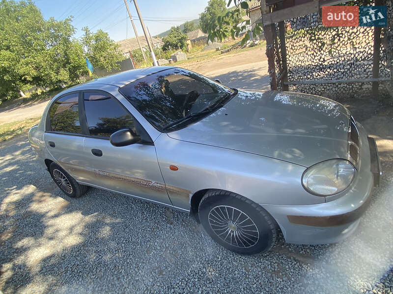 Седан Daewoo Sens 2002 в Ананьїві