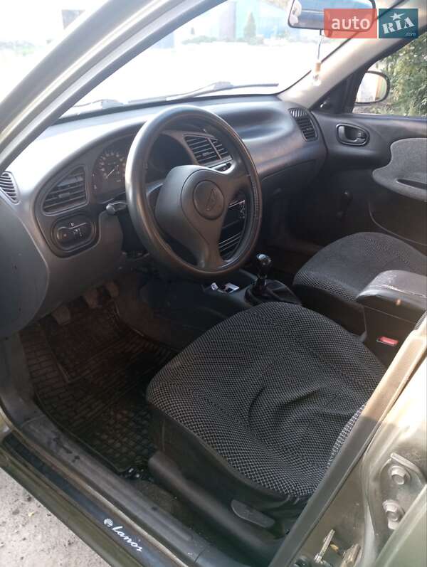 Седан Daewoo Sens 2004 в Андреевке