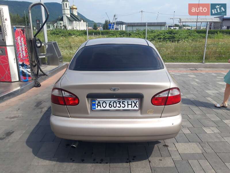 Седан Daewoo Sens 2004 в Хусте