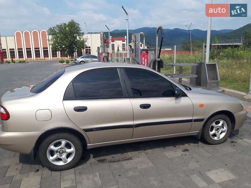 Седан Daewoo Sens 2004 в Хусте