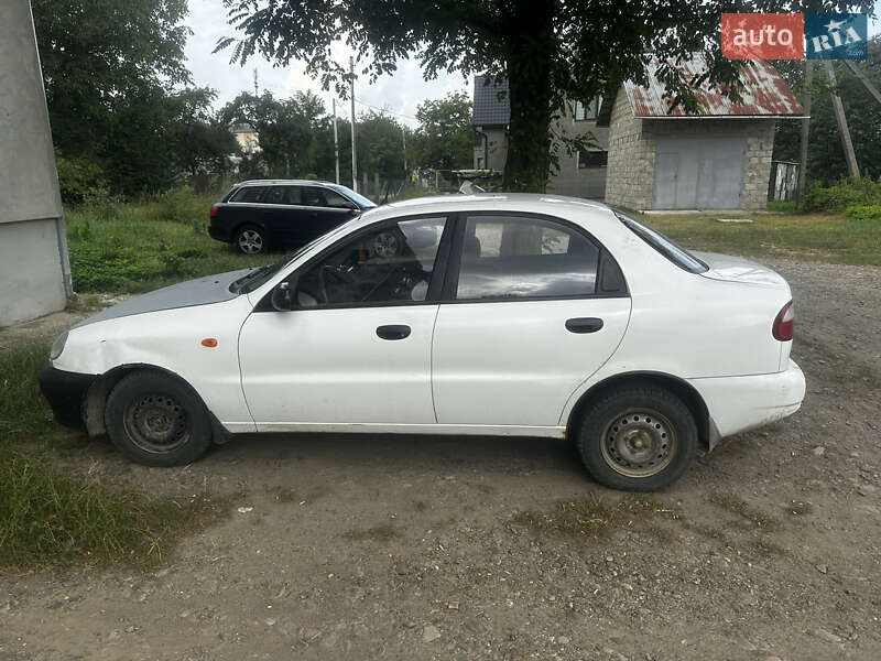 Седан Daewoo Sens 2005 в Сторожинце