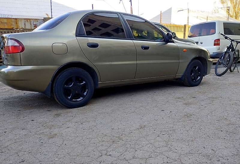 Седан Daewoo Sens 2005 в Синельниковому