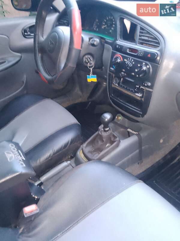 Седан Daewoo Sens 2004 в Запорожье