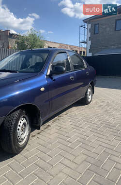 Седан Daewoo Sens 2005 в Ужгороде