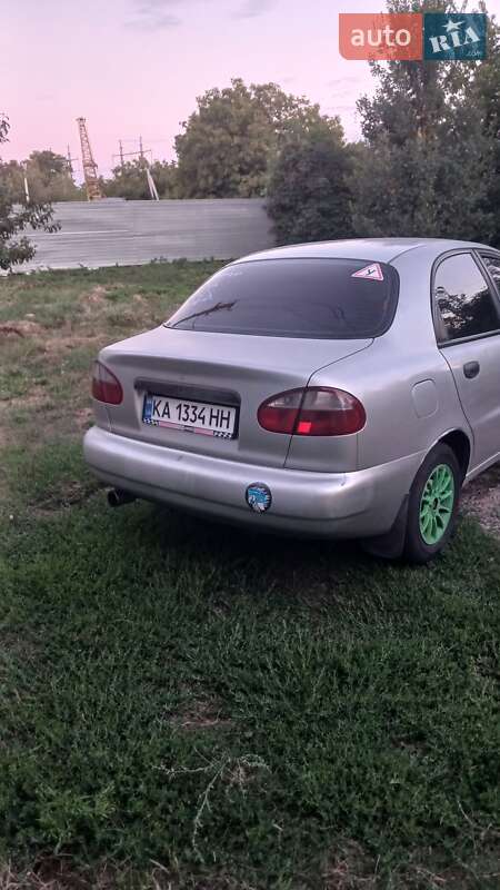 Седан Daewoo Sens 2005 в Погребах