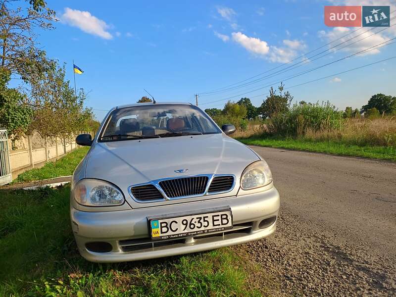 Седан Daewoo Sens 2004 в Стрые