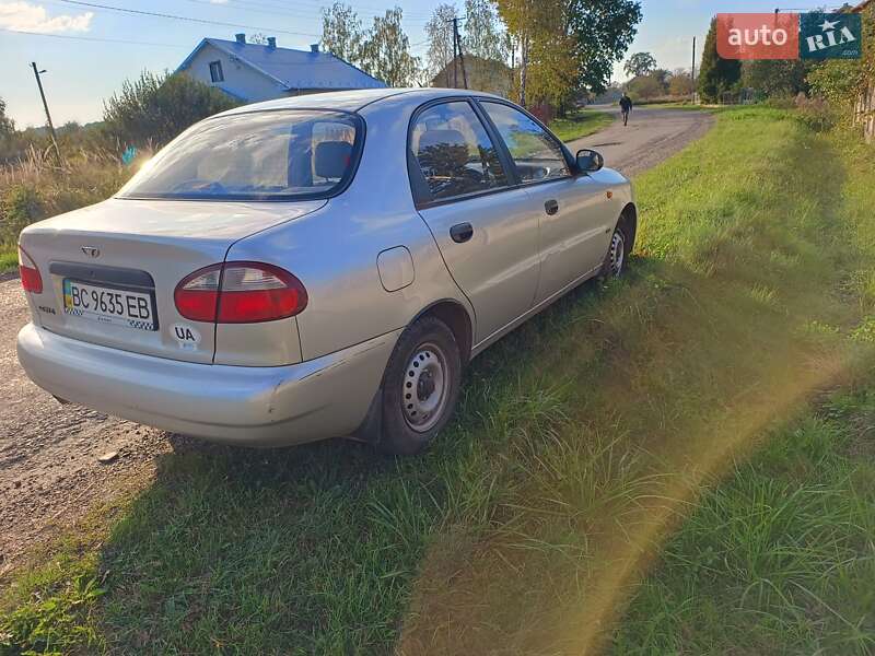 Седан Daewoo Sens 2004 в Стрые