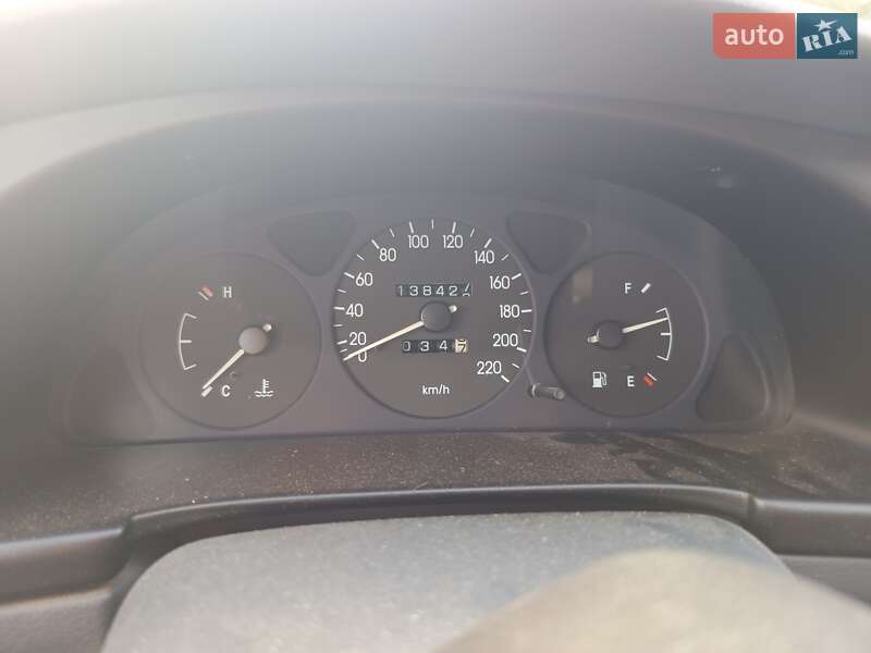 Седан Daewoo Sens 2004 в Стрые