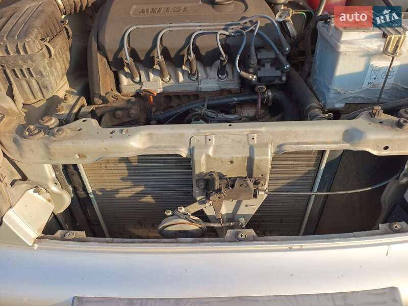 Седан Daewoo Sens 2004 в Стрые